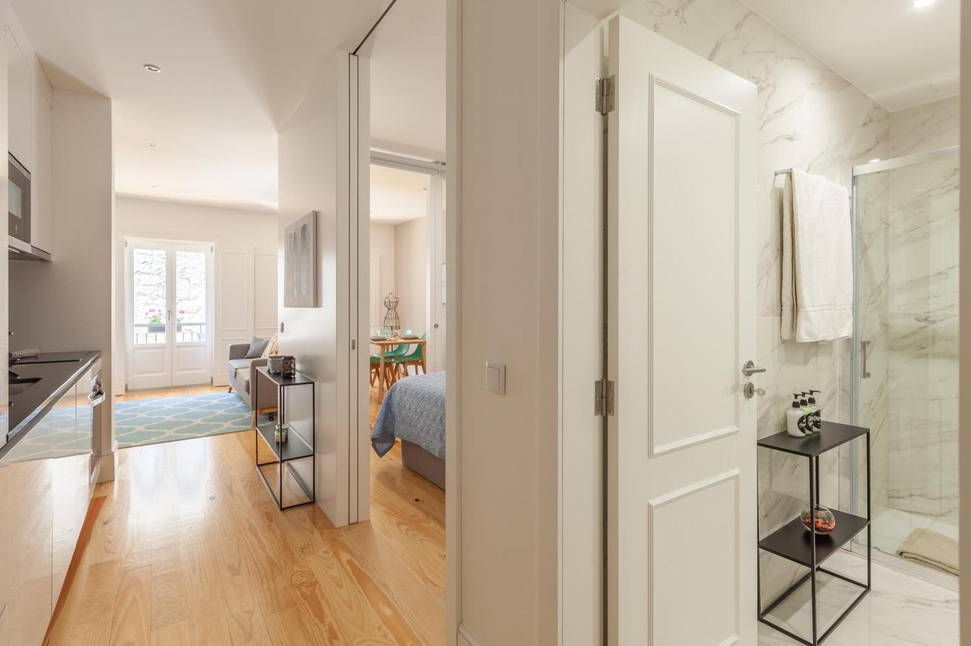 Almada Prime - Live In Apartment *